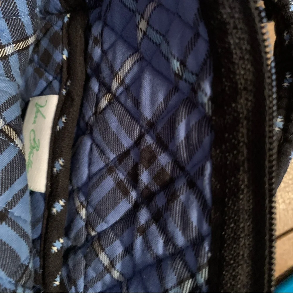 Vera Bradley Floral Patterned Navy Quilted On the Go Bag - Picture 3 of 3